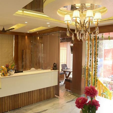 Hotel Le Cypress Bareilly Ngoại thất bức ảnh