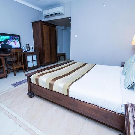 Hotel Le Cypress Bareilly Ngoại thất bức ảnh