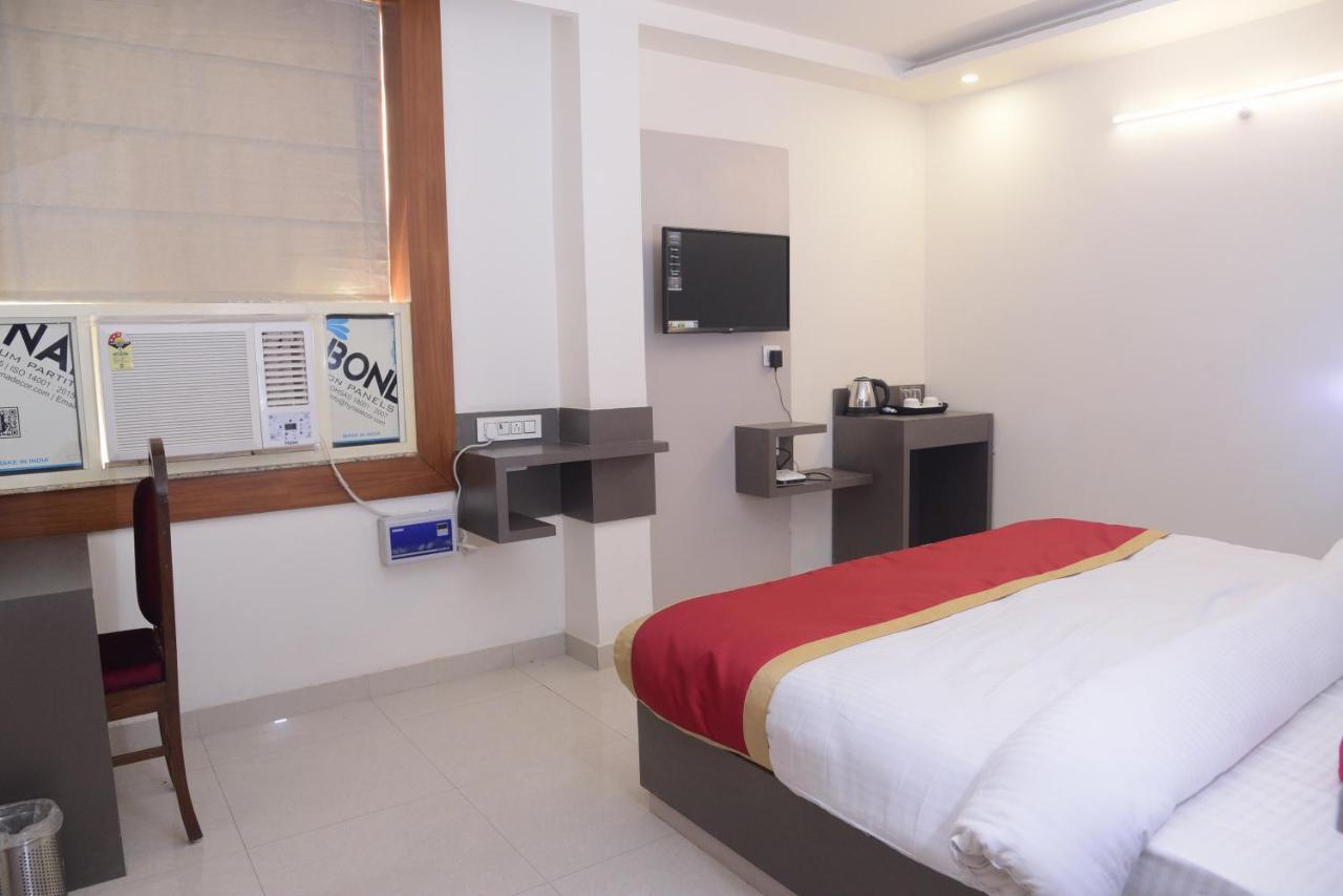 Hotel Le Cypress Bareilly Ngoại thất bức ảnh