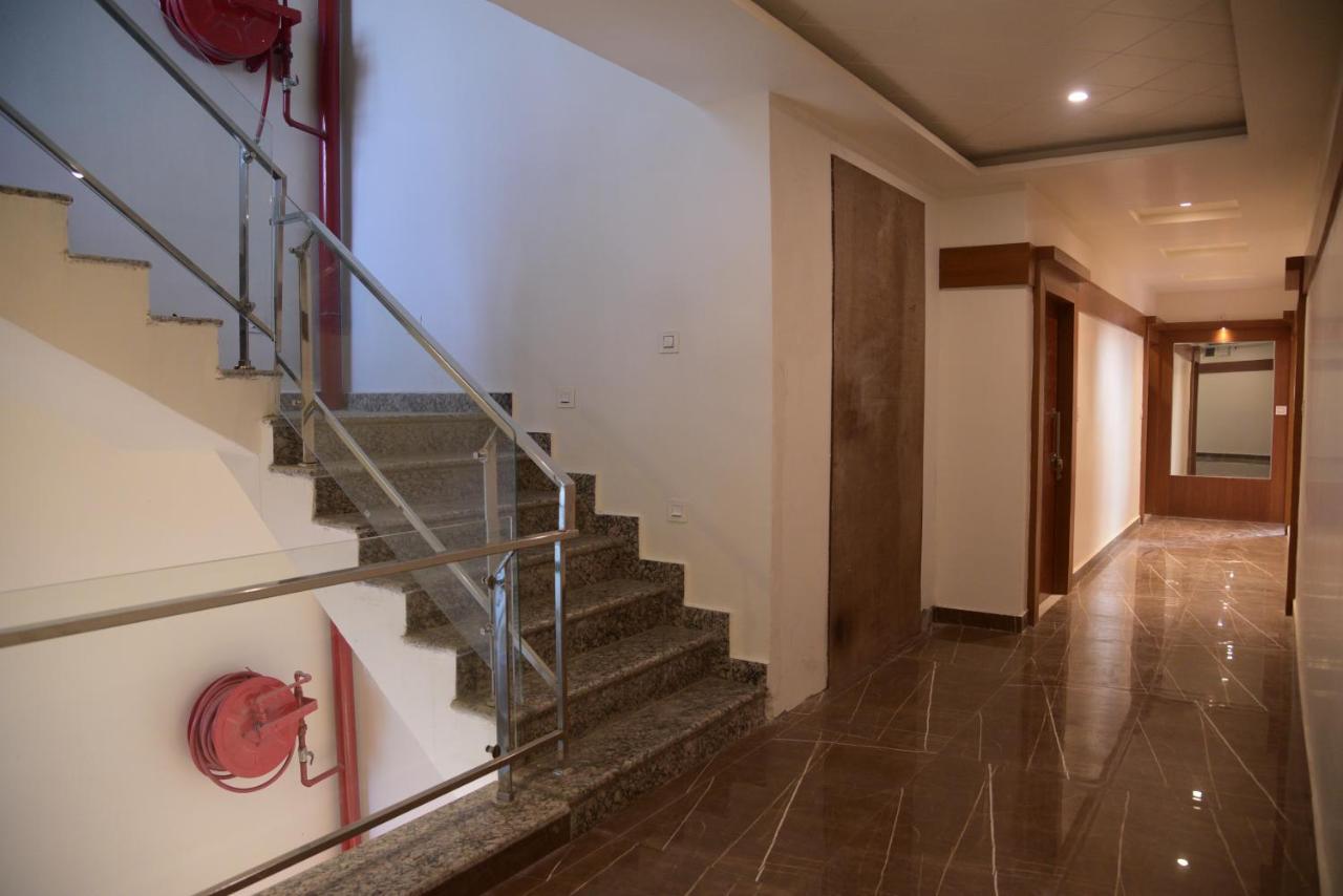Hotel Le Cypress Bareilly Ngoại thất bức ảnh