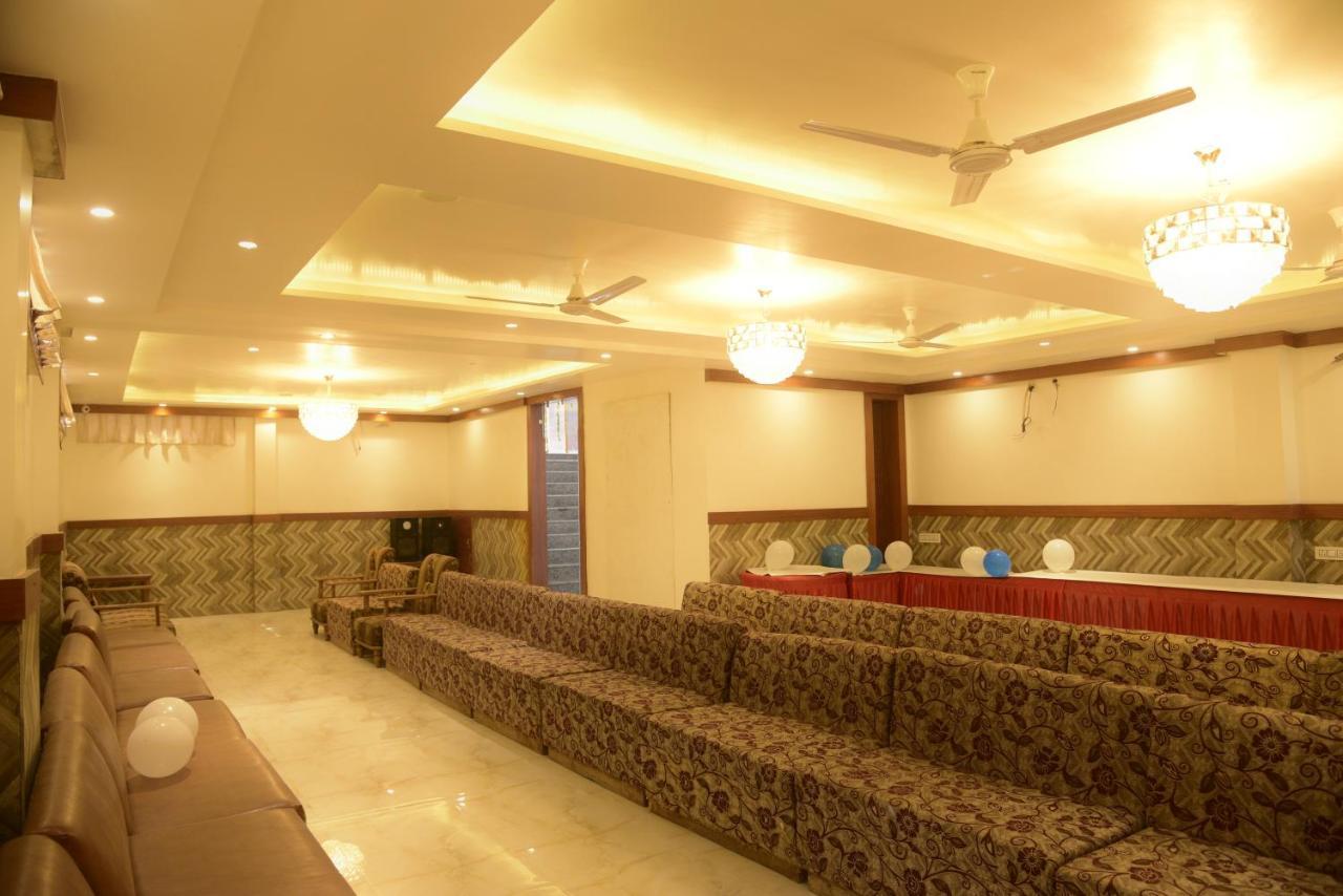 Hotel Le Cypress Bareilly Ngoại thất bức ảnh