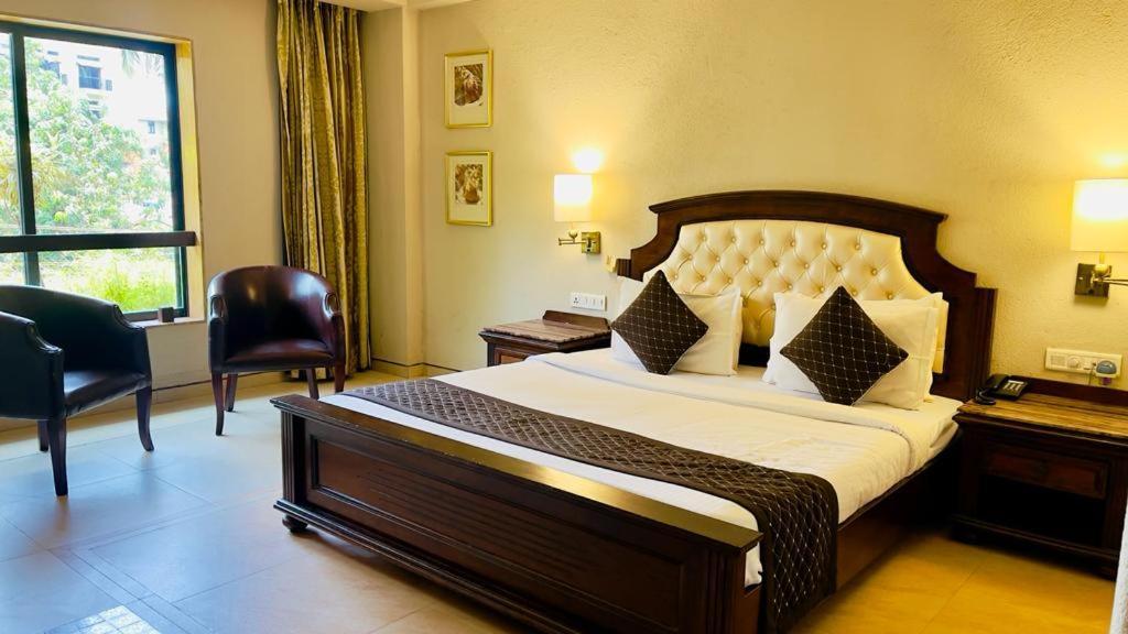Hotel Le Cypress Bareilly Ngoại thất bức ảnh